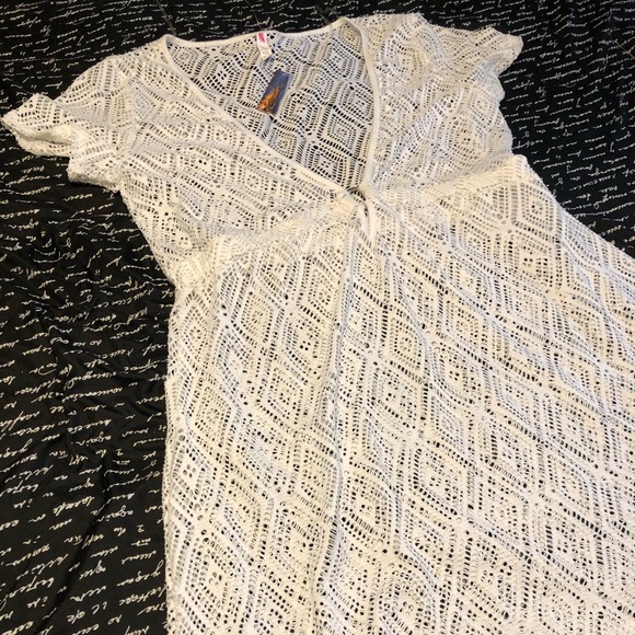 🏊‍♀️ Coverup - Picture 2 of 4